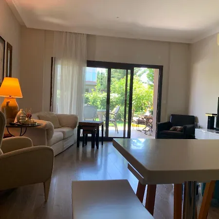 3 Bedroom Flat 500m Walking Distance To The In Yahsi Appartamento