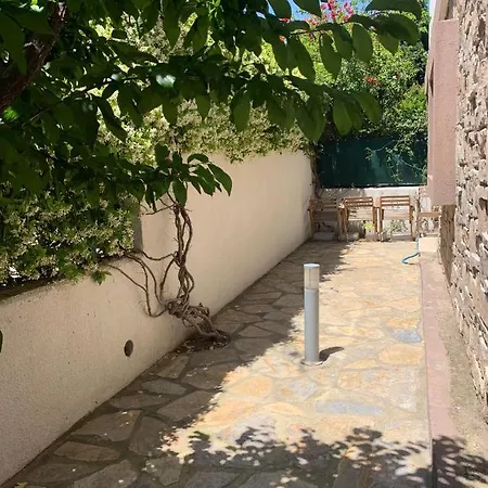 Appartamento 3 Bedroom Flat 500m Walking Distance To The In Yahsi *